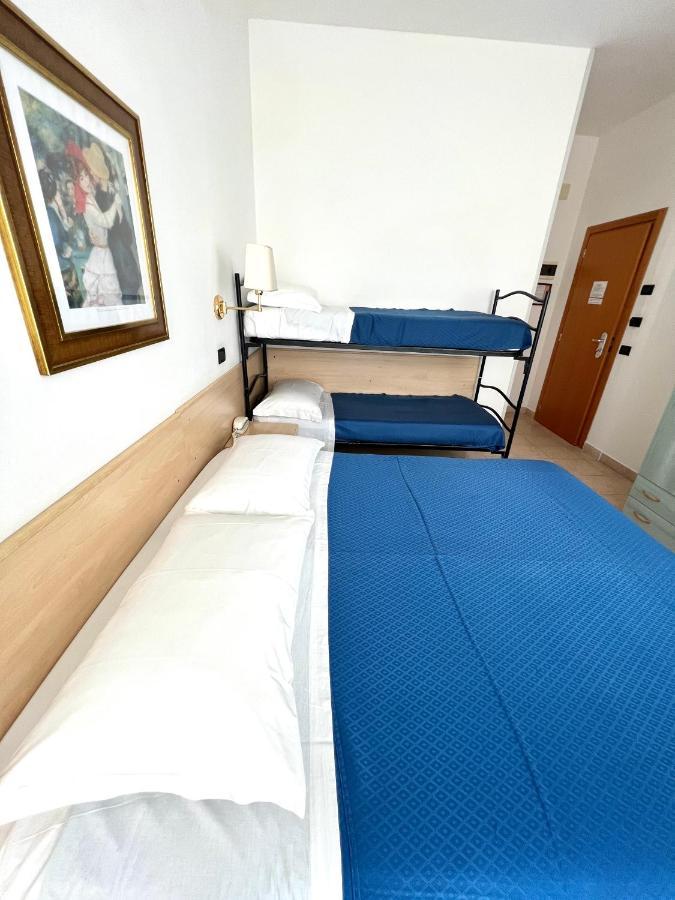 Hotel B&B Montecarlo Milano Marittima Eksteriør billede