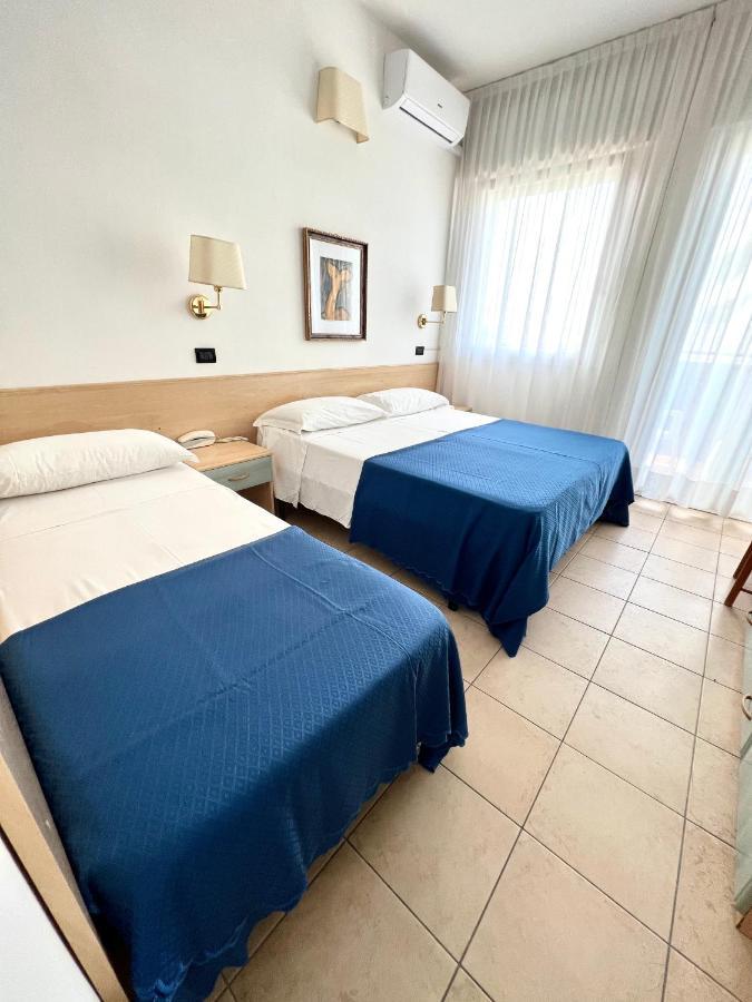 Hotel B&B Montecarlo Milano Marittima Eksteriør billede