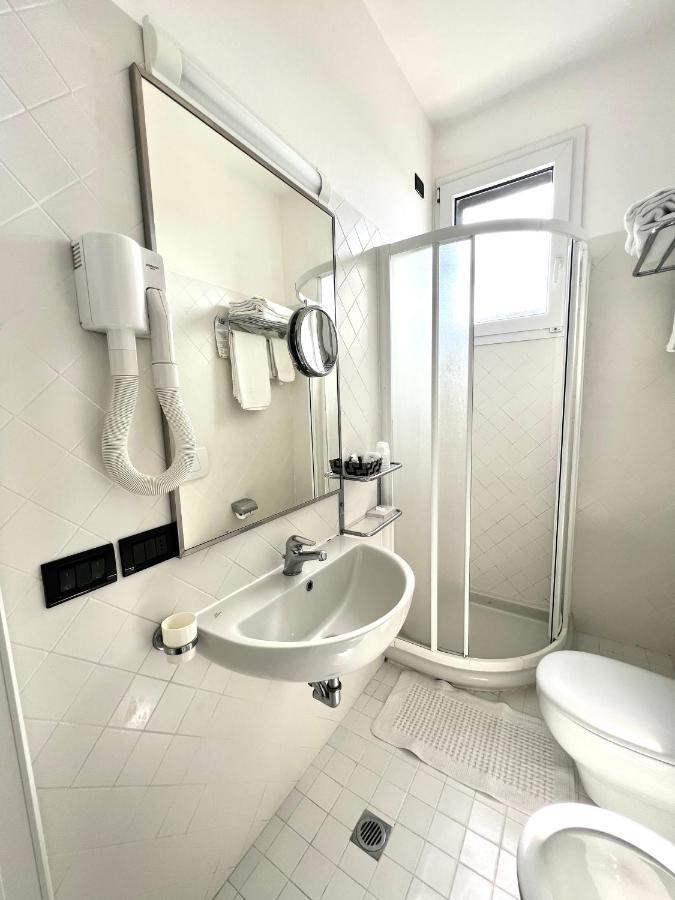 Hotel B&B Montecarlo Milano Marittima Eksteriør billede