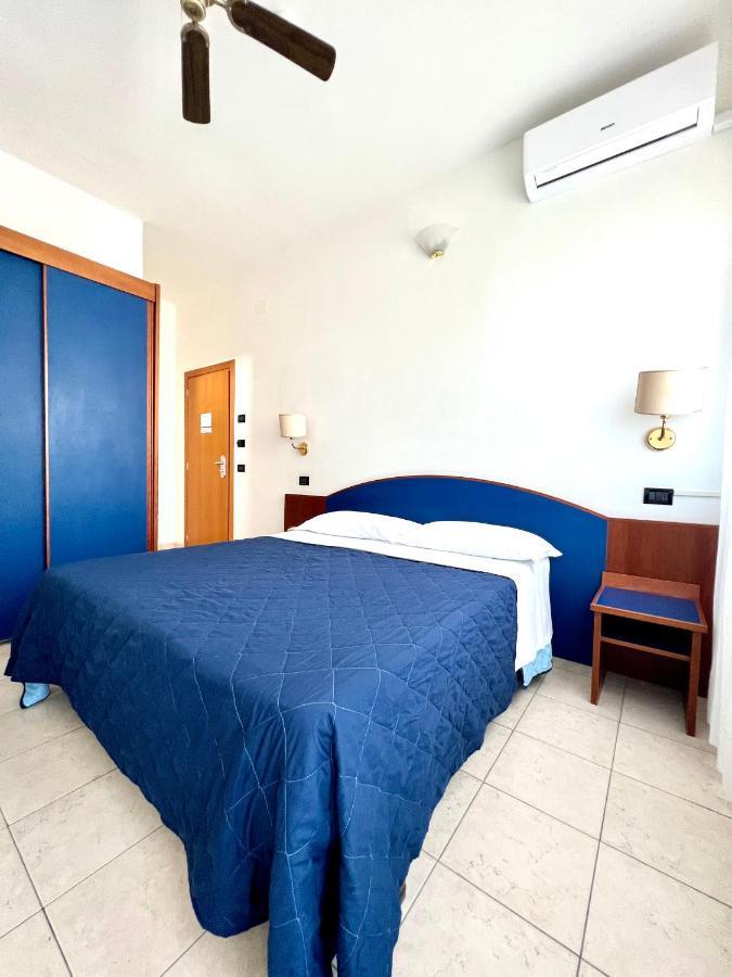 Hotel B&B Montecarlo Milano Marittima Eksteriør billede
