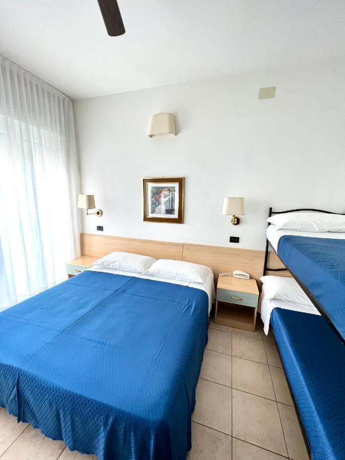 Hotel B&B Montecarlo Milano Marittima Eksteriør billede