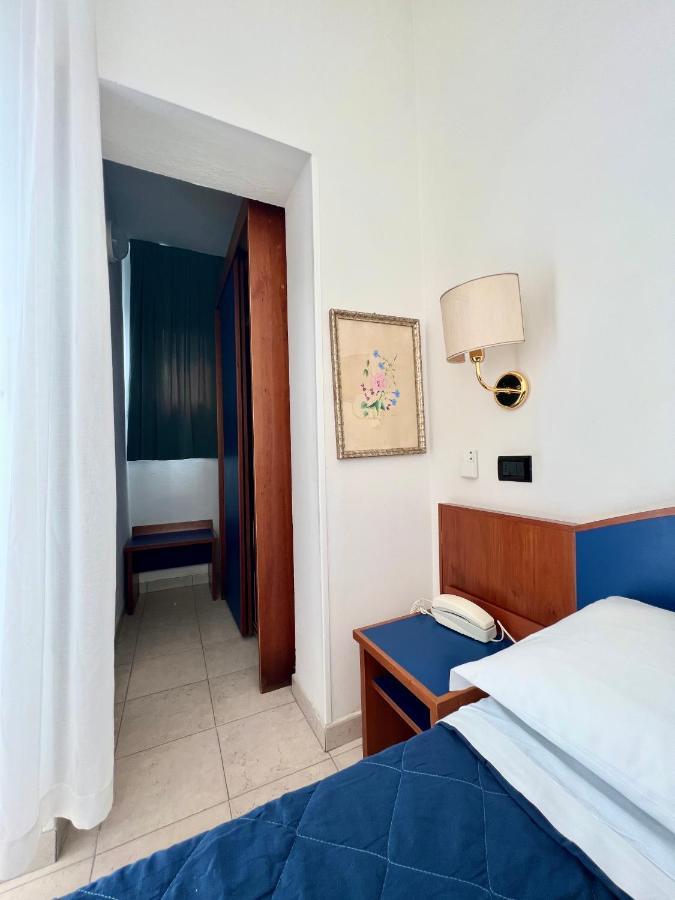 Hotel B&B Montecarlo Milano Marittima Eksteriør billede