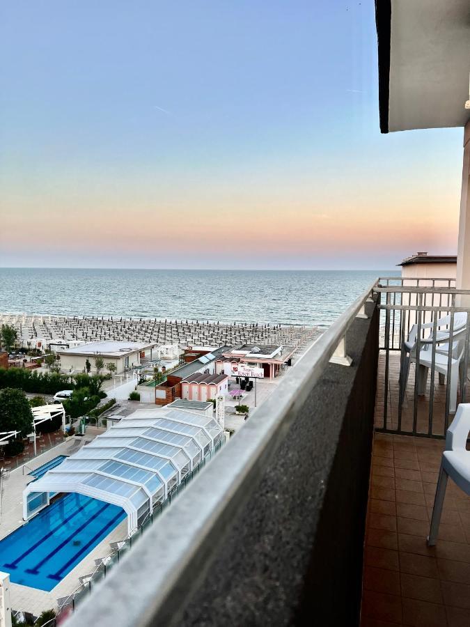 Hotel B&B Montecarlo Milano Marittima Eksteriør billede