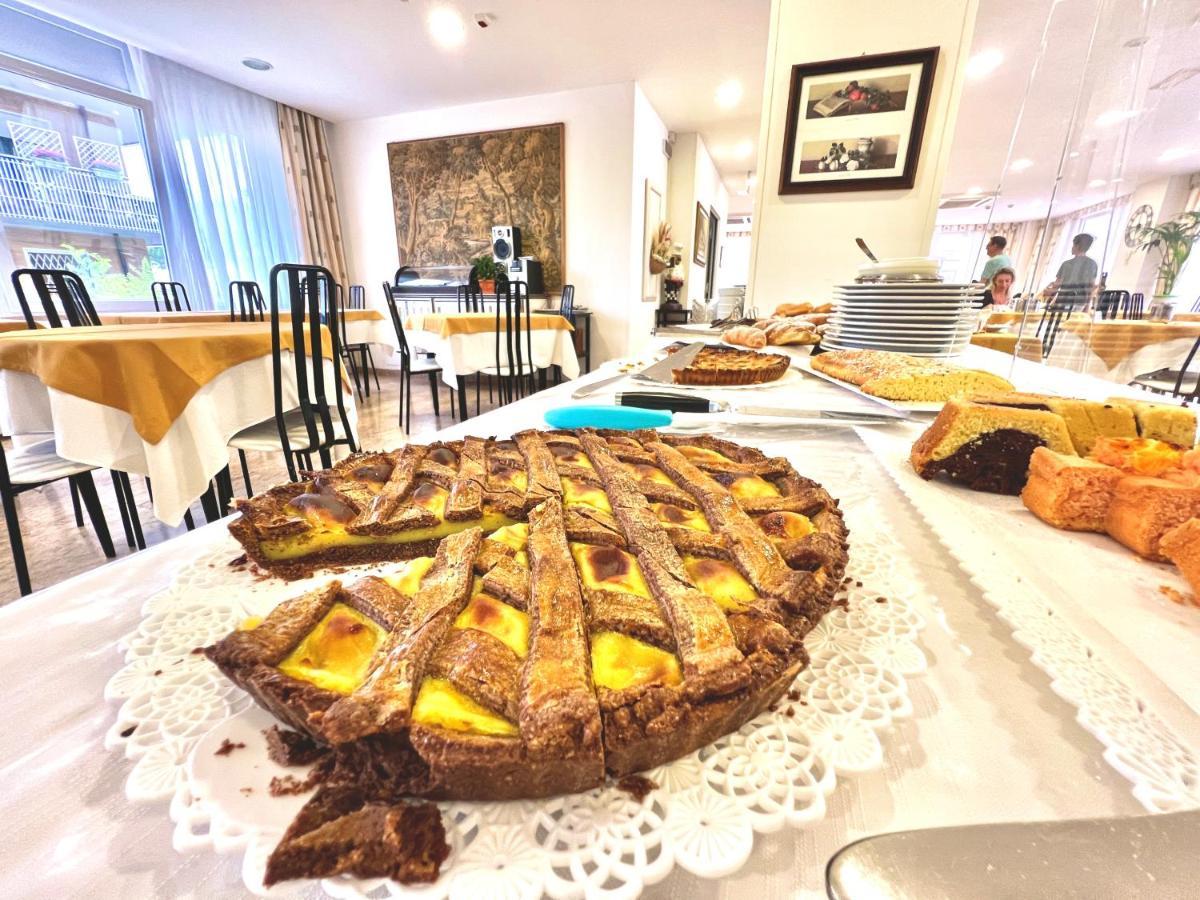 Hotel B&B Montecarlo Milano Marittima Eksteriør billede