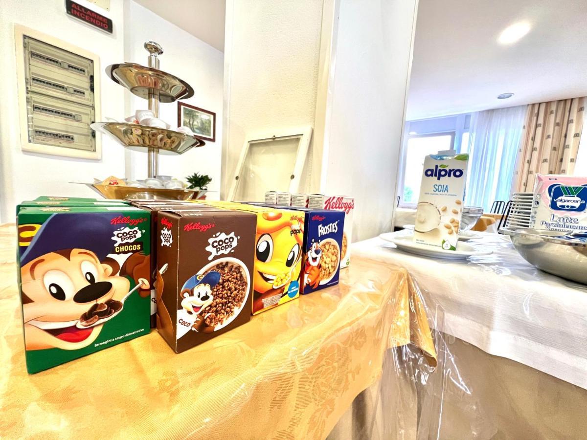 Hotel B&B Montecarlo Milano Marittima Eksteriør billede